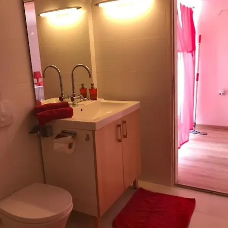 Budget Studio - 4 Short-stay Travellers Krk City Apartment