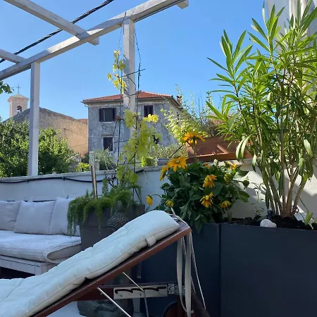 Budget Studio - 4 Short-stay Travellers Krk City Apartment Krk Town