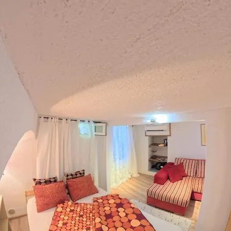 Budget In Krk Old Town & Walk To Apartmán
